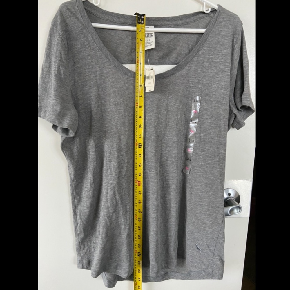 BNWT Victoria’s Secret “PINK” (grey) back cutout T-shirt size L